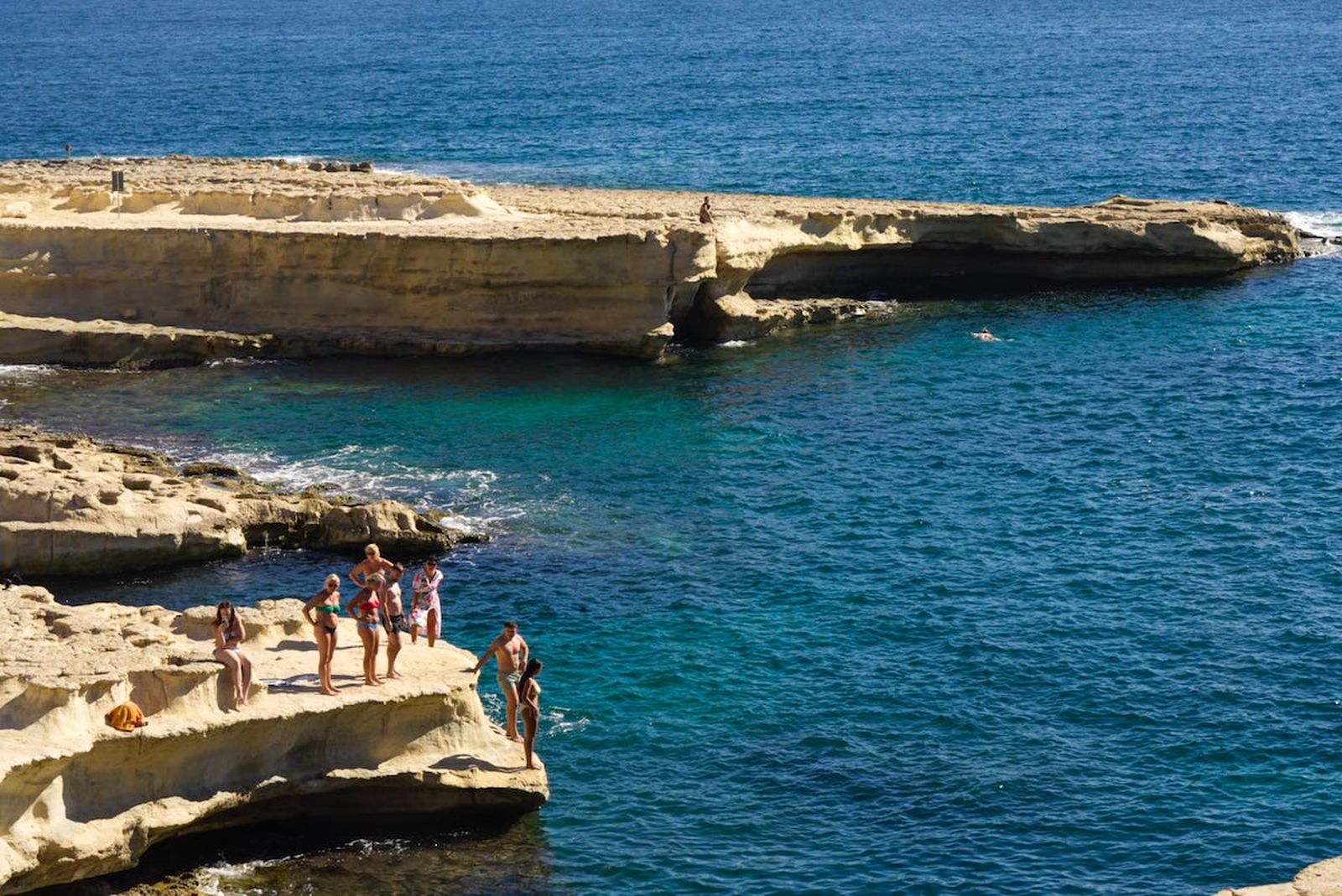 malta-piscina-san-pedro-nadadores.jpg