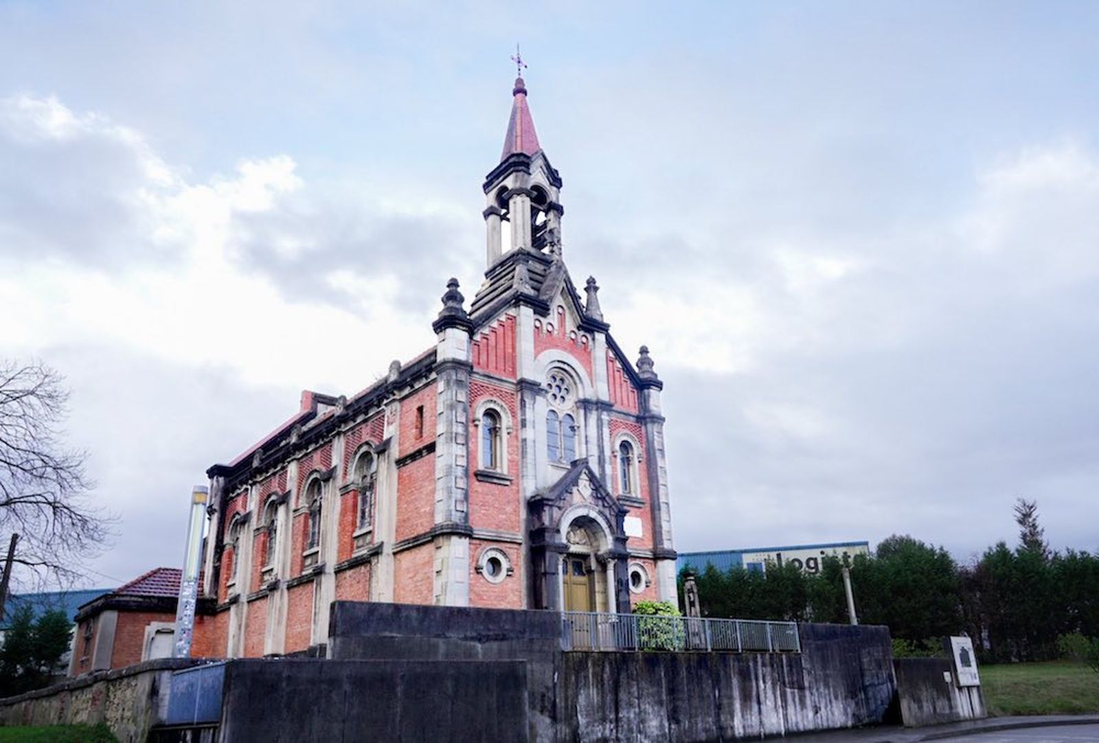 asturias iglesia skate exterior